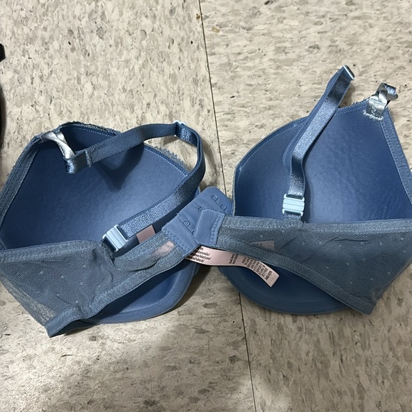 Victoria secret Lace Lined Demi bra - Picture 2 of 3